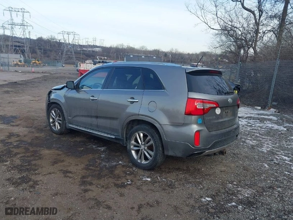 2014 Kia Sorento SX Limited with VIN 5XYKWDA71EG510837, listed as a IAAI auction lot 41311819 with 119,344 mi miles. Bid and sale history available at carsss.com. Image 3.