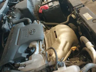 2018 Toyota RAV4 XLE z VIN 2T3RFREV8JW752377, wystawiony jako IAAI lot #42959702 z przebiegiem 86 676 mil mil oraz . Historia ofert i sprzedaży dostępna na DreamBid. Obrazek 19.
