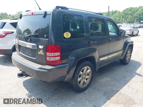 2011 Jeep Liberty Limited 70th Anniversary z VIN 1J4PN5GK9BW586132, wystawiony jako IAAI lot #42453710 z przebiegiem 130 390 mil mil oraz . Historia ofert i sprzedaży dostępna na DreamBid. Obrazek 4.