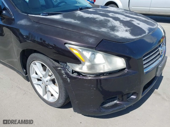 2011 Nissan Maxima 3.5 S with VIN 1N4AA5AP3BC811423, listed as a IAAI auction lot 41955977 with 158,356 mi miles. Bid and sale history available at carsss.com. Image 6.
