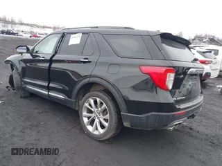 2021 Ford Explorer Platinum with VIN 1FM5K8HCXMGC37214, listed as a IAAI auction lot 41561136 with 51,812 mi miles. Bid and sale history available at carsss.com. Image 3.