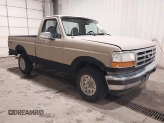 1996 Ford F-150 Special with VIN 1FTEF14N8TLB68925, listed as a IAAI auction lot 41175468 with 188,711 mi miles. Bid and sale history available at carsss.com. Image 1.