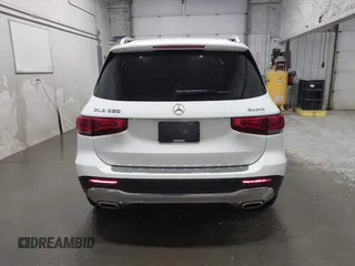 2022 Mercedes-Benz GLB 250 z VIN W1N4M4HB4NW248994, wystawiony jako IAAI lot #41965880 z przebiegiem 19 402 mil mil oraz . Historia ofert i sprzedaży dostępna na DreamBid. Obrazek 17.