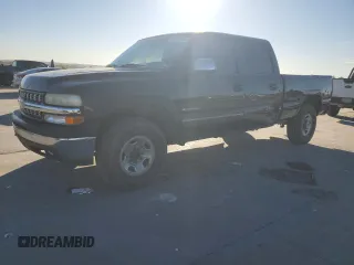 2002 Chevrolet Silverado 1500HD LT with VIN 1GCGK13U12F202746, listed as a Copart auction lot 81976744 with 258,089 mi miles and Salvage Title. Bid and sale history available at DreamBid. Image 1.