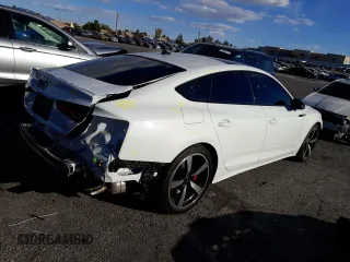 2023 Audi A5 Sportback S line Prestige z VIN WAUEACF52PA019366, wystawiony jako Copart lot #45610664 z przebiegiem 4 021 mil mil oraz . Historia ofert i sprzedaży dostępna na DreamBid. Obrazek 3.