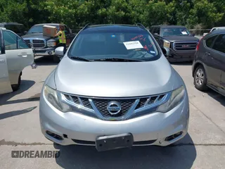 2014 Nissan Murano SV z VIN JN8AZ1MU4EW422326, wystawiony jako IAAI lot #42443318 z przebiegiem 229 169 mil mil oraz . Historia ofert i sprzedaży dostępna na DreamBid. Obrazek 6.