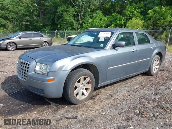 2007 Chrysler 300 with VIN 2C3LA43R07H860986, listed as a IAAI auction lot 42162490 with 117,334 mi miles. Bid and sale history available at carsss.com. Image 2.