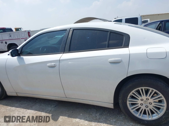 2013 Dodge Charger SXT with VIN 2C3CDXHG0DH664865, listed as a IAAI auction lot 41914053 with 195,211 mi miles. Bid and sale history available at carsss.com. Image 14.