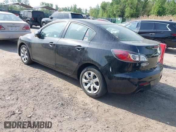 2013 Mazda 3 i SV with VIN JM1BL1TGXD1725152, listed as a IAAI auction lot 42036140 with 133,462 mi miles. Bid and sale history available at carsss.com. Image 3.