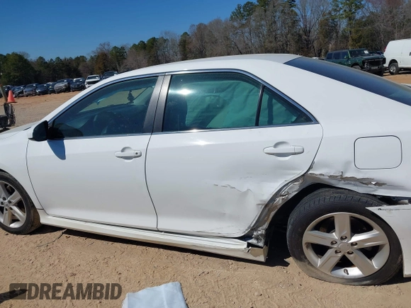 2012 Toyota Camry L with VIN 4T1BF1FK1CU169555, listed as a IAAI auction lot 41689152 with 111,225 mi miles. Bid and sale history available at carsss.com. Image 14.