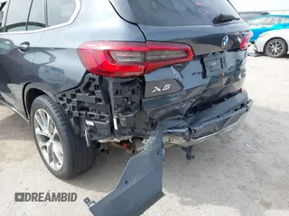 2019 BMW X5 xDrive40i with VIN 5UXCR6C59KLL08488, listed as a IAAI auction lot 41724824 with 57,334 mi miles. Bid and sale history available at carsss.com. Image 6.