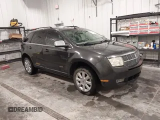 2007 Lincoln MKX with VIN 2LMDU88C67BJ27007, listed as a IAAI auction lot 42528666 with 188,523 mi miles and . Bid and sale history available at DreamBid. Image 1.