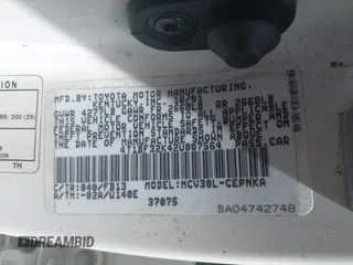 2002 Toyota Camry XLE z VIN 4T1BF32K42U007564, wystawiony jako IAAI lot #42534864 z przebiegiem 133 850 mil mil oraz . Historia ofert i sprzedaży dostępna na DreamBid. Obrazek 9.