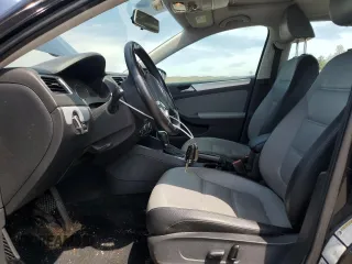 2013 Volkswagen Jetta Hybrid SE with VIN 3VW637AJXDM225219, listed as a Copart auction lot 63197905 with 97,672 mi miles and Clean title. Bid and sale history available at DreamBid. Image 7.