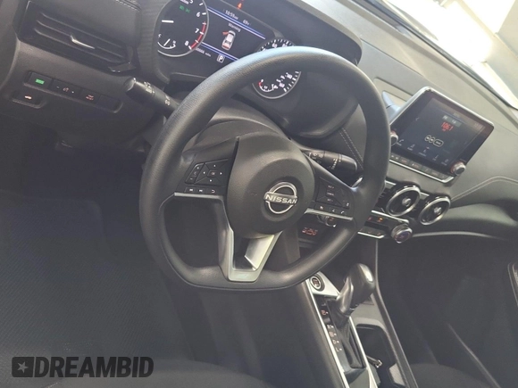 2024 Nissan Sentra SV z VIN 3N1AB8CV2RY295564, wystawiony jako IAAI lot #42796380 z przebiegiem 30 664 mil mil oraz . Historia ofert i sprzedaży dostępna na DreamBid. Obrazek 29.