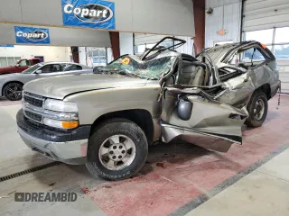 2001 Chevrolet Suburban LT with VIN 3GNFK16T01G190138, listed as a Copart auction lot 70755584 with 0 mi miles and Salvage Title. Bid and sale history available at carsss.com. Image 1.