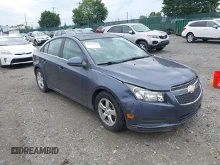 2014 Chevrolet Cruze 1LT с VIN 1G1PC5SBXE7398634, выставлен на аукционе IAAI как лот 42697120 с пробегом 75 841 миль миль и . История ставок и продаж доступна на DreamBid. Изображение 1.