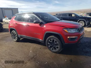 2019 Jeep Compass Trailhawk z VIN 3C4NJDDBXKT671560, wystawiony jako Copart lot #86878594 z przebiegiem 111 576 mil mil oraz Szkoda całkowita • Salvage title. Historia ofert i sprzedaży dostępna na DreamBid. Obrazek 4.