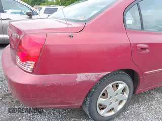 2006 Hyundai Elantra GLS z VIN KMHDN46D56U225970, wystawiony jako IAAI lot #42228759 z przebiegiem 320 888 mil mil oraz . Historia ofert i sprzedaży dostępna na DreamBid. Obrazek 19.