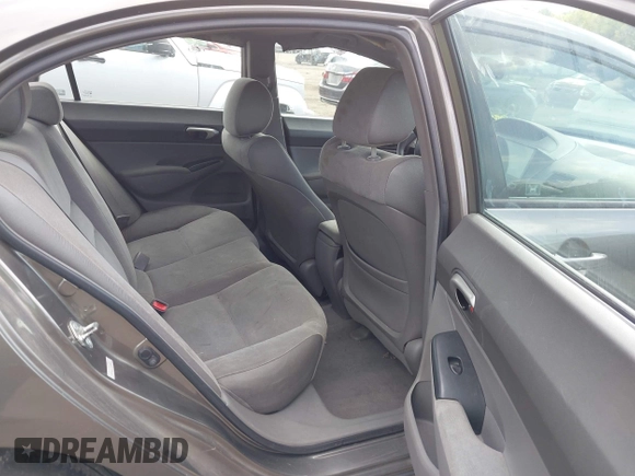 2006 Honda Civic LX z VIN 2HGFA16576H524297, wystawiony jako IAAI lot #42205155 z przebiegiem 173 763 mil mil oraz . Historia ofert i sprzedaży dostępna na DreamBid. Obrazek 8.