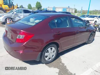 2012 Honda Civic LX z VIN 19XFB2F56CE084744, wystawiony jako IAAI lot #42077087 z przebiegiem 177 263 mil mil oraz . Historia ofert i sprzedaży dostępna na DreamBid. Obrazek 4.