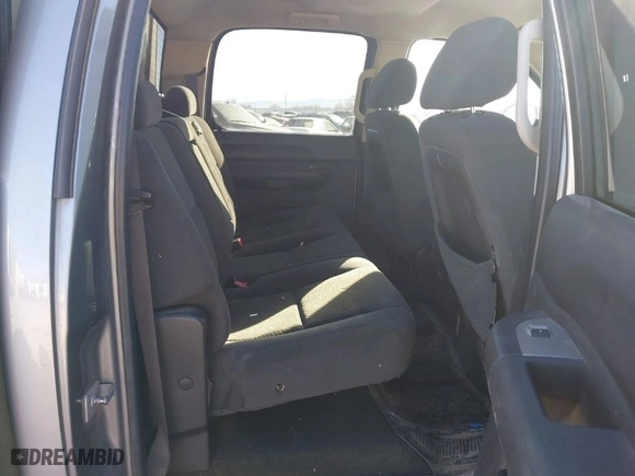 2008 Chevrolet Silverado 1500 LT w/1LT with VIN 2GCEK13M381227512, listed as a IAAI auction lot 41479521 with 261,854 mi miles. Bid and sale history available at carsss.com. Image 8.