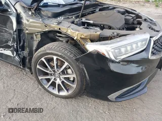 2018 Acura TLX with VIN 19UUB3F37JA001027, listed as a IAAI auction lot 41397902 with 61,999 mi miles. Bid and sale history available at carsss.com. Image 12.