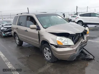 2004 Honda Pilot EX with VIN 2HKYF18604H582741, listed as a IAAI auction lot 41572039 with 225,101 mi miles. Bid and sale history available at carsss.com. Image 1.