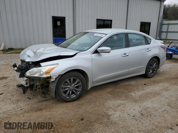 2015 Nissan Altima 2.5 S with VIN 1N4AL3APXFN919255, listed as a Copart auction lot 50261965 with 132,961 mi miles and Salvage Title. Bid and sale history available at carsss.com. Image 1.