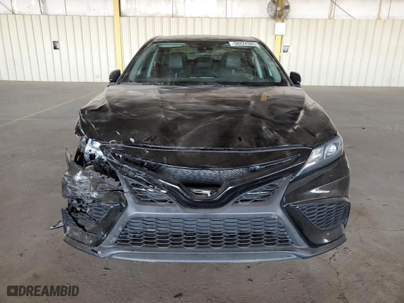 2023 Toyota Camry SE with VIN 4T1G11AK8PU754635, listed as a Copart auction lot 50224385 with 31,408 mi miles and Salvage Title. Bid and sale history available at carsss.com. Image 5.