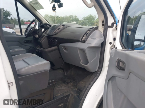 2018 Ford Transit z VIN 1FTYR2CM0JKB10510, wystawiony jako IAAI lot #42403132 z przebiegiem 97 056 mil mil oraz . Historia ofert i sprzedaży dostępna na DreamBid. Obrazek 5.