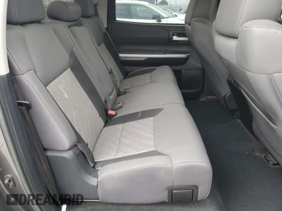 2015 Toyota Tundra SR5 z VIN 5TFEY5F10FX187252, wystawiony jako Copart lot #50932725 z przebiegiem 58 323 mil mil oraz Szkoda całkowita • Salvage title. Historia ofert i sprzedaży dostępna na DreamBid. Obrazek 11.