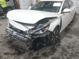 2019 Nissan Altima 2.5 SV with VIN 1N4BL4DV2KC146808, listed as a IAAI auction lot 41573414 with 52,213 mi miles. Bid and sale history available at carsss.com. Image 6.