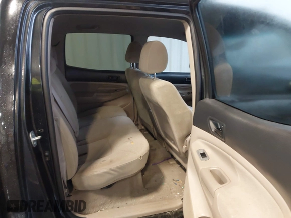 2006 Toyota Tacoma PreRunner z VIN 3TMJU62NX6M022436, wystawiony jako IAAI lot #41566792 z przebiegiem 273 922 mil mil oraz . Historia ofert i sprzedaży dostępna na DreamBid. Obrazek 8.
