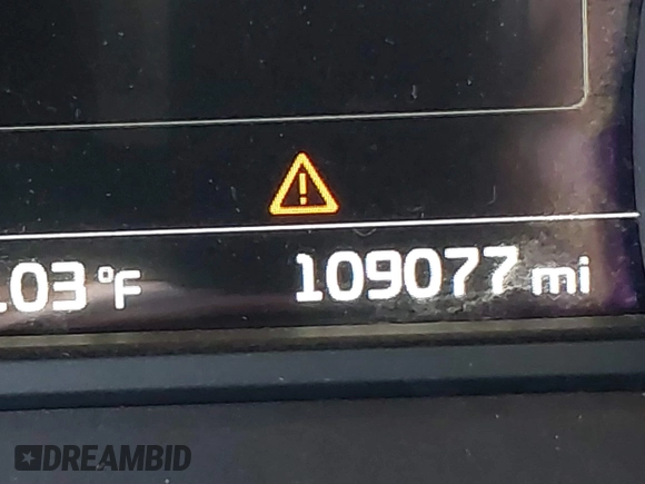 2018 Kia Sedona SX-L with VIN KNDME5C13J6376291, listed as a IAAI auction lot 40391638 with 109,077 mi miles and . Bid and sale history available at carsss.com. Image 15.