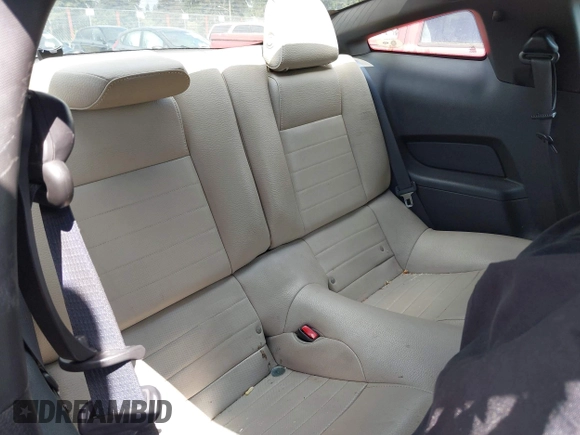 2012 Ford Mustang Premium z VIN 1ZVBP8AM6C5286607, wystawiony jako IAAI lot #42305725 z przebiegiem 137 065 mil mil oraz . Historia ofert i sprzedaży dostępna na DreamBid. Obrazek 8.