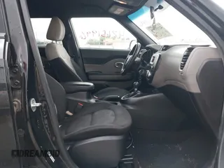 2015 Kia Soul z VIN KNDJN2A29F7763328, wystawiony jako IAAI lot #42151996 z przebiegiem 119 612 mil mil oraz . Historia ofert i sprzedaży dostępna na DreamBid. Obrazek 5.