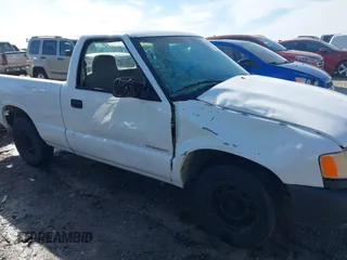 1998 Isuzu Hombre S z VIN 1GGCS1441W8658512, wystawiony jako IAAI lot #41607038 z przebiegiem 331 902 mil mil oraz . Historia ofert i sprzedaży dostępna na DreamBid. Obrazek 6.