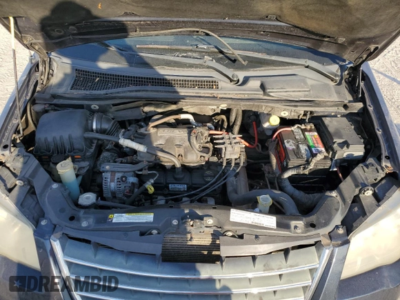 2008 Chrysler Town & Country Touring with VIN 2A8HR54P58R842663, listed as a Copart auction lot 76990124 with 144,445 mi miles and Clean title. Bid and sale history available at DreamBid. Image 12.