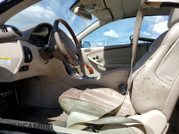 2007 Mercedes-Benz CLK 350 z VIN WDBTK56F97T078087, wystawiony jako Copart lot #73850774 z przebiegiem Nie podano mil oraz Szkoda całkowita • Salvage title. Historia ofert i sprzedaży dostępna na DreamBid. Obrazek 7.