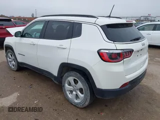 2020 Jeep Compass Altitude z VIN 3C4NJCBB9LT108501, wystawiony jako IAAI lot #41700451 z przebiegiem 66 395 mil mil oraz . Historia ofert i sprzedaży dostępna na DreamBid. Obrazek 3.