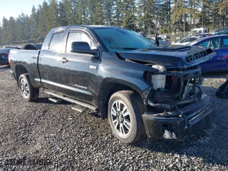 2020 Toyota Tundra 4WD SR with VIN 5TFUY5F14LX934729, listed as a IAAI auction lot 41372448 with 1 mi miles. Bid and sale history available at carsss.com. Image 1.