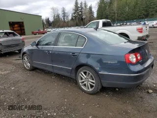 2008 Volkswagen Passat 2.0T z VIN WVWEK73CX8E205869, wystawiony jako Copart lot #46004675 z przebiegiem 110 945 mil mil oraz Tytuł czysty. Historia ofert i sprzedaży dostępna na DreamBid. Obrazek 2.