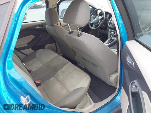 2014 Ford Focus SE with VIN 1FADP3F29EL374822, listed as a IAAI auction lot 41822631 with 221,719 mi miles. Bid and sale history available at carsss.com. Image 8.