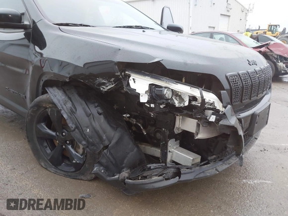 2019 Jeep Cherokee Latitude Plus z VIN 1C4PJLLB8KD396345, wystawiony jako IAAI lot #41201994 z przebiegiem 63 947 mil mil oraz . Historia ofert i sprzedaży dostępna na DreamBid. Obrazek 6.