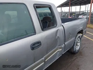 2006 Chevrolet Silverado 1500 LT1 with VIN 2GCEC19V061342207, listed as a IAAI auction lot 41798860 with 298,258 mi miles. Bid and sale history available at carsss.com. Image 6.