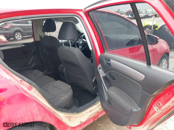 2013 Volkswagen Golf TDI w/Sunroof & Nav with VIN WVWNM7AJ1DW131774, listed as a IAAI auction lot 41785818 with 167,954 mi miles. Bid and sale history available at carsss.com. Image 8.