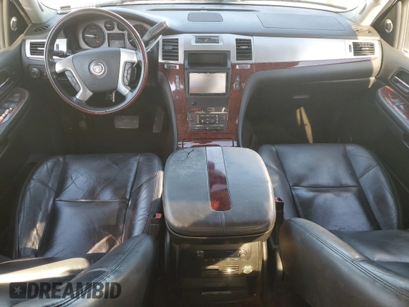 2008 Cadillac Escalade EXT z VIN 3GYFK62818G109076, wystawiony jako Copart lot #87772315 z przebiegiem 117 870 mil mil oraz Czysty tytuł • Clean title. Historia ofert i sprzedaży dostępna na DreamBid. Obrazek 8.