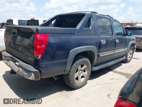 2004 Chevrolet Avalanche with VIN 3GNEC12T04G297967, listed as a IAAI auction lot 42550839 with 179,042 mi miles and . Bid and sale history available at DreamBid. Image 4.