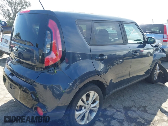 2016 Kia Soul + with VIN KNDJP3A52G7281179, listed as a IAAI auction lot 41933863 with 114,336 mi miles. Bid and sale history available at carsss.com. Image 4.